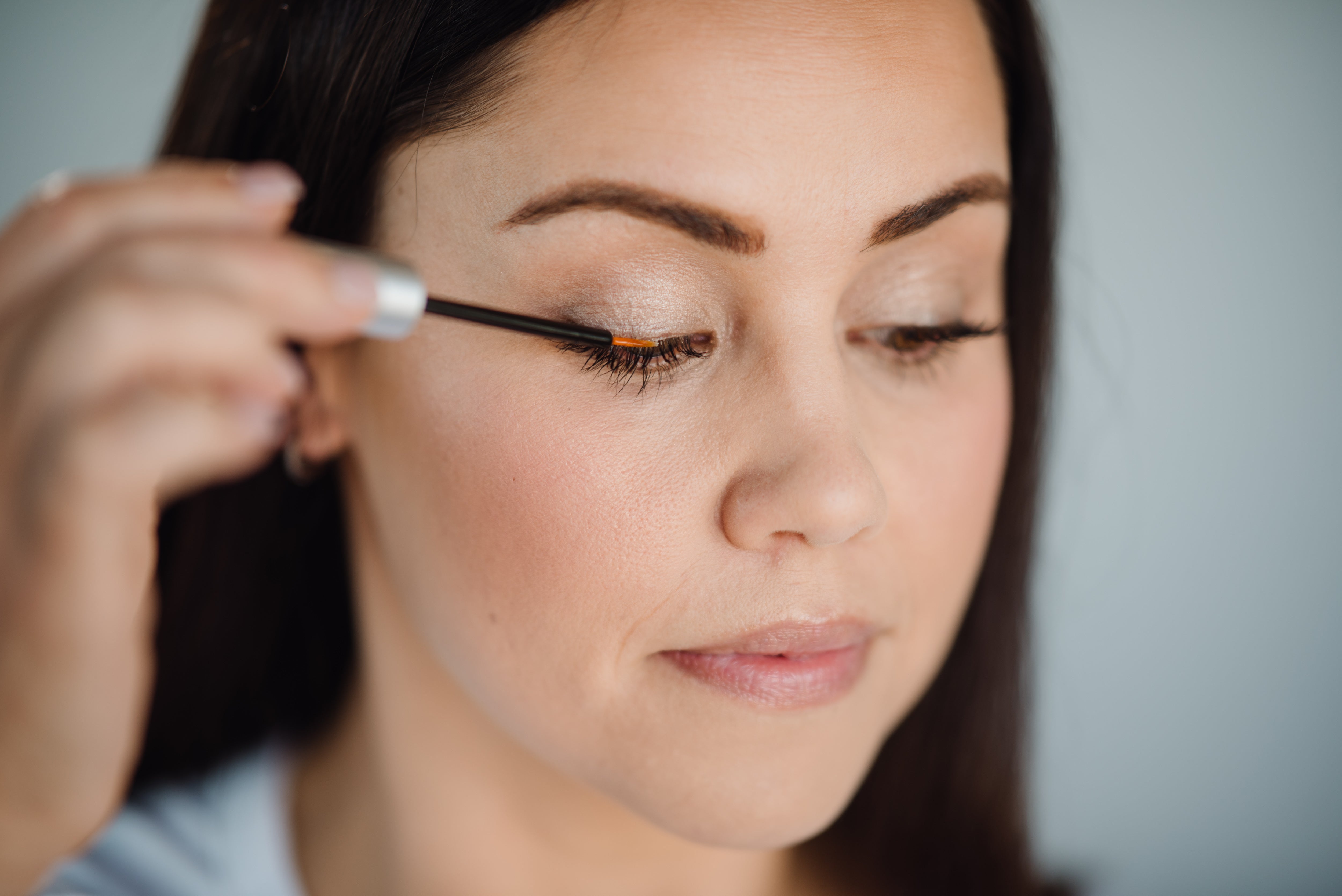 How to Put on Eyelash Serums for Healthier Lashes