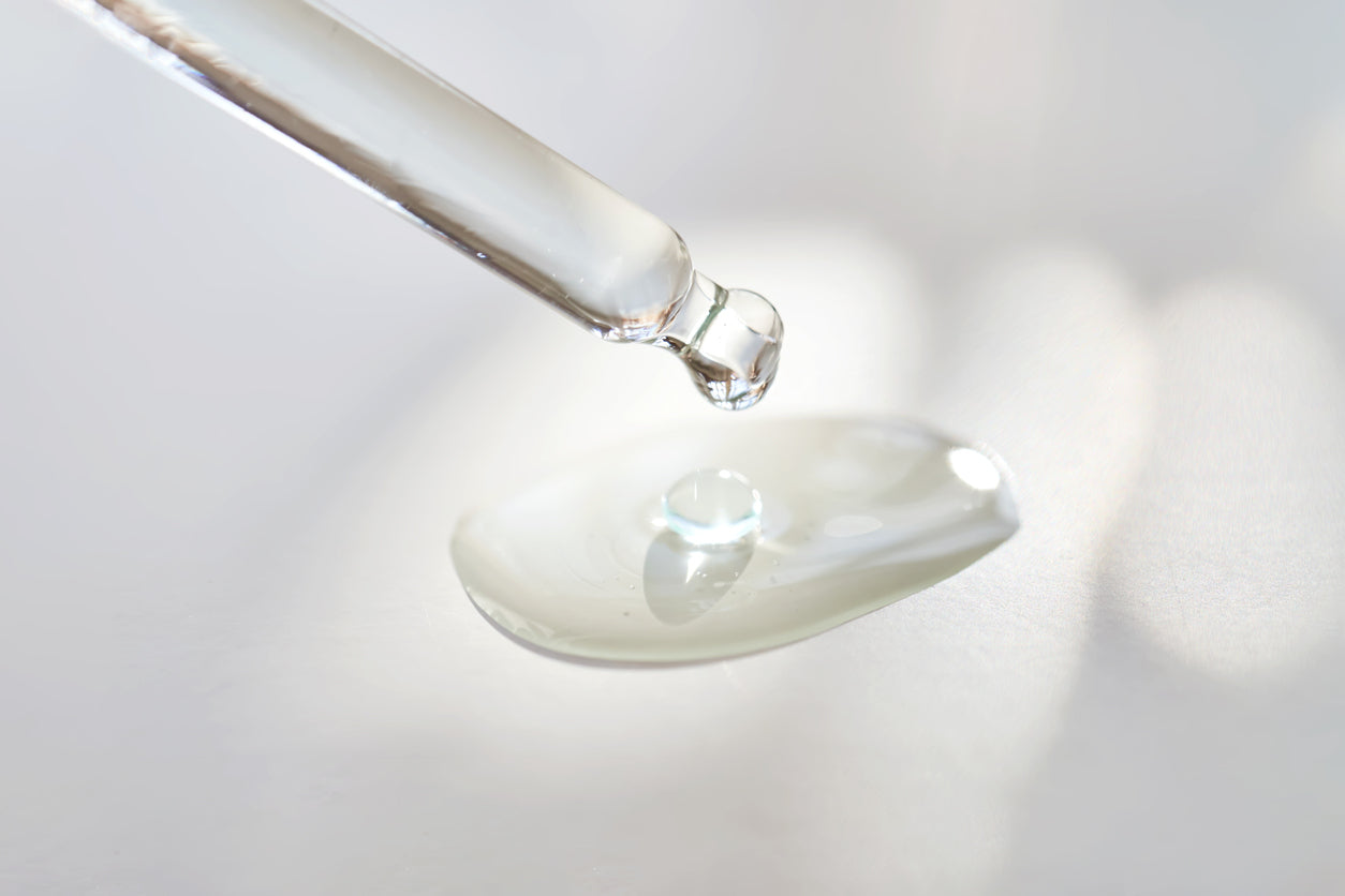 Understanding Lash Serum: How It Works and Why You Should Add It to Your Routine